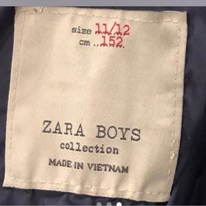 Zara boys rain jacket great Quality and cute look!